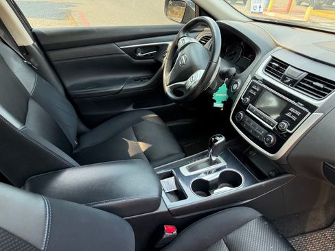 Used 2018 Nissan Altima 2.5 SR FWD image 5