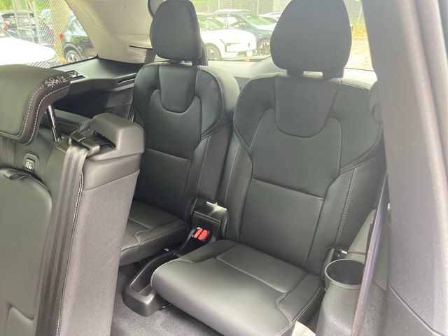 New 2026 Volvo XC90 B5 Ultra AWD/4WD image 16