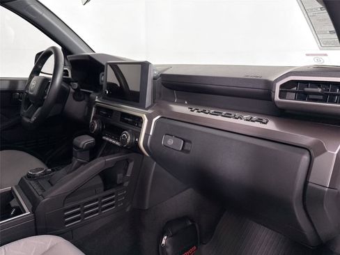 Certified 2025 Toyota Tacoma SR5 image 38