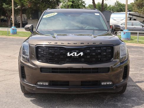 Certified 2022 Kia Telluride SX w/ SX Prestige Package AWD/4WD image 3