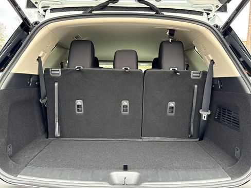 New 2026 Nissan Pathfinder SV image 27