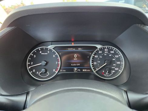 New 2025 Nissan Sentra SR w/ SR Premium Package image 17