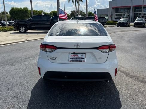 Used 2024 Toyota Corolla LE w/ LE Convenience Package FWD image 6