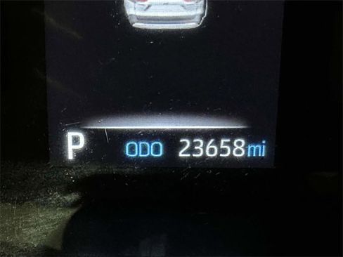 Used 2022 Toyota RAV4 XLE image 31