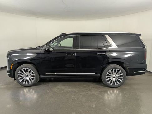 Used 2025 Cadillac Escalade Premium Luxury Platinum image 4