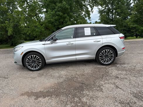 Used 2020 Lincoln Corsair Reserve w/ Equipment Group 201A AWD/4WD image 3