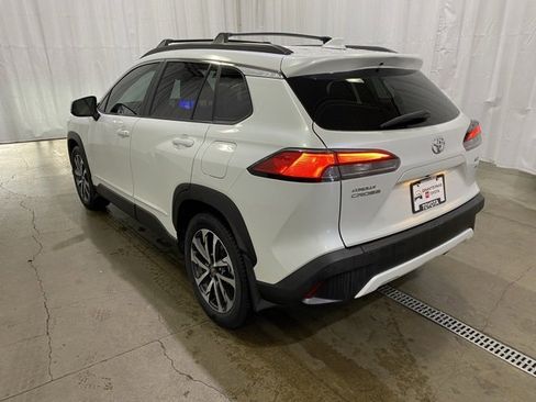 Certified 2023 Toyota Corolla Cross XLE w/ Convenience Package image 6