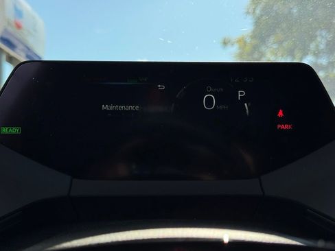 Used 2025 Toyota Prius XSE image 10