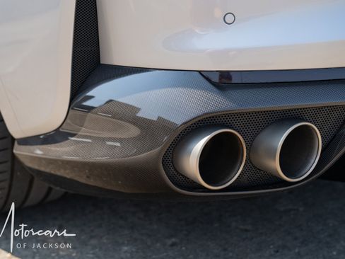 Used 2022 Ferrari 812 GTS image 32