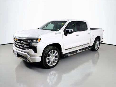 Used 2022 Chevrolet Silverado 1500 High Country w/ High Country Premium Package image 5