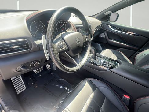 Used 2022 Maserati Levante Modena S AWD/4WD image 4