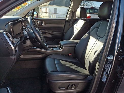 Used 2022 Kia Sorento S image 15