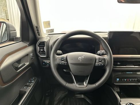Used 2025 Ford Bronco Sport Outer Banks w/ Outer Banks Tech Package+ AWD/4WD image 11