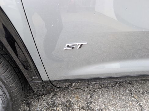 New 2026 Buick Enclave Sport Touring w/ LPO, Floor Liner Package image 3