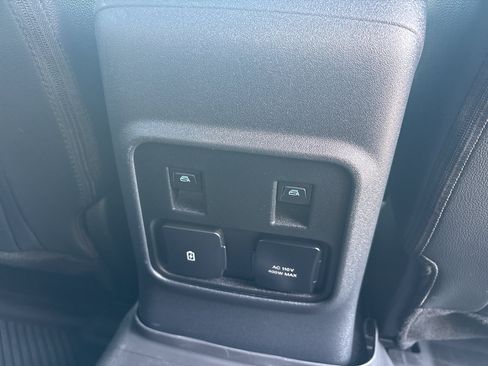 Used 2023 Ford Bronco Wildtrak AWD/4WD image 23