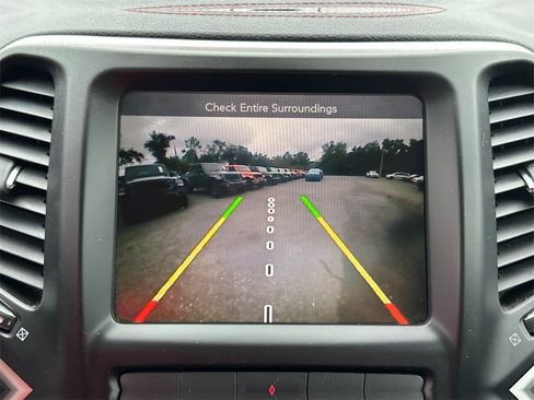 Used 2015 Jeep Cherokee Trailhawk w/ Leather Interior Group image 26