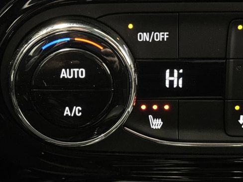 Used 2024 Chevrolet Trax LT w/ Driver Confidence Package image 7