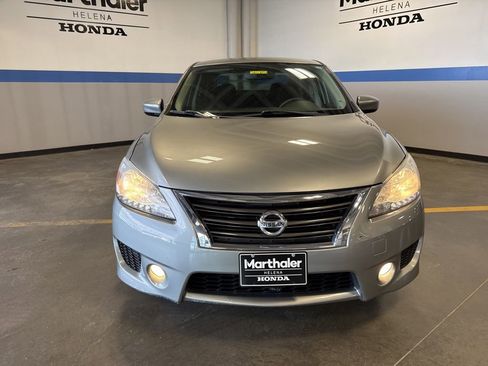 Used 2014 Nissan Sentra SR w/ SR Driver Package FWD image 2