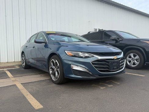 Used 2024 Chevrolet Malibu LT image 2