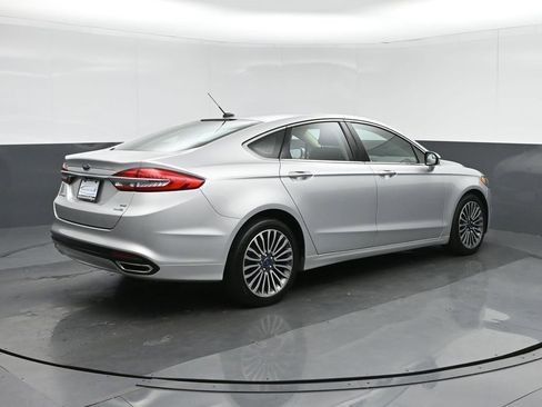 Used 2017 Ford Fusion SE image 7