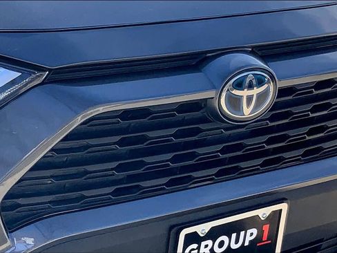 Used 2022 Toyota RAV4 XLE image 30