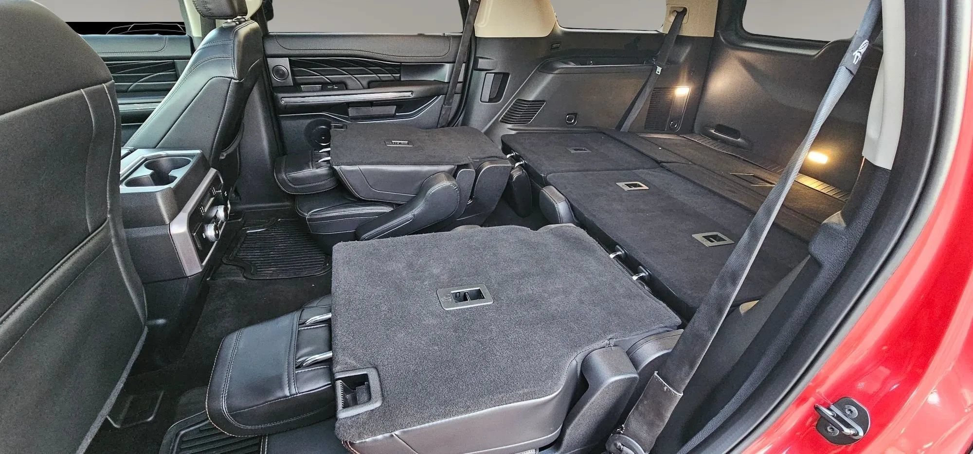 Used 2021 Ford Expedition Platinum AWD/4WD image 18
