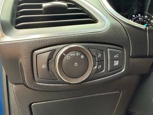 Used 2020 Ford Edge Titanium w/ Equipment Group 301A AWD/4WD image 25