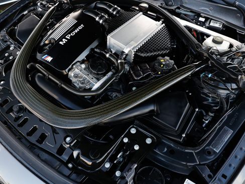 Used 2016 BMW M4 Convertible image 53