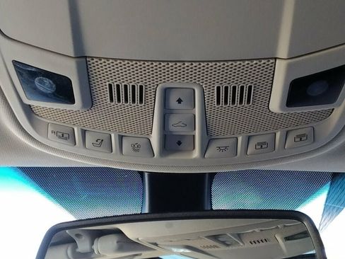 Used 2017 Lincoln Continental Reserve w/ Technology Package image 30