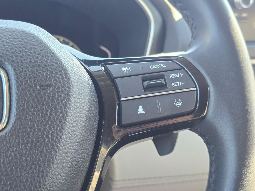 Certified 2025 Honda Pilot Touring image 20