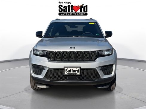 New 2025 Jeep Grand Cherokee 4WD image 8