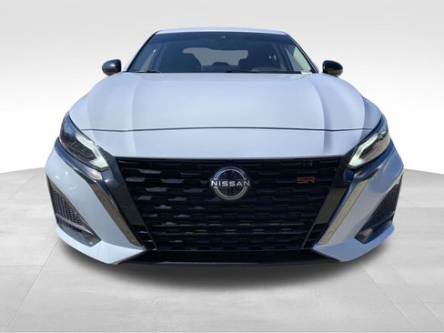 Used 2024 Nissan Altima 2.0 SR image 6