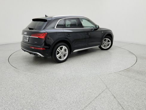 Used 2023 Audi Q5 e Premium Plus w/ Premium Plus Package AWD/4WD image 5