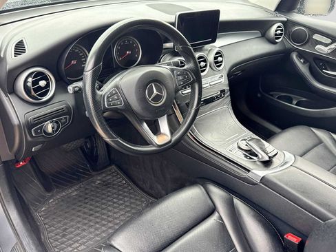 Used 2016 Mercedes-Benz GLC 300 4MATIC image 2