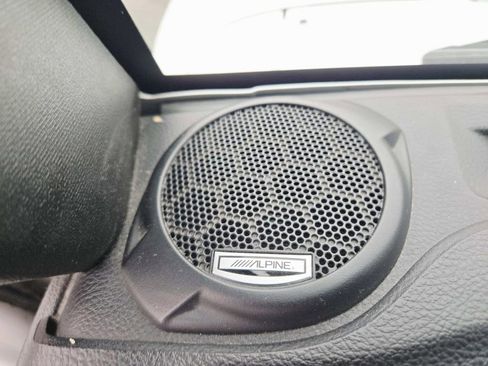 Used 2015 Jeep Wrangler Unlimited Sahara image 33