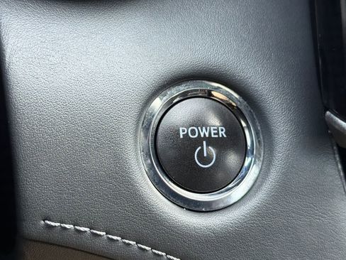 Used 2023 Toyota Highlander Limited image 25