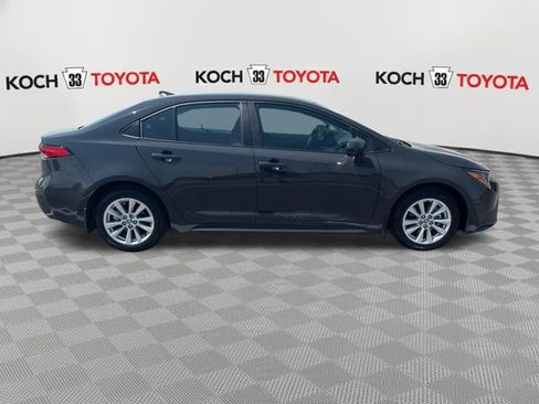 Used 2025 Toyota Corolla LE w/ LE Premium Package FWD image 9