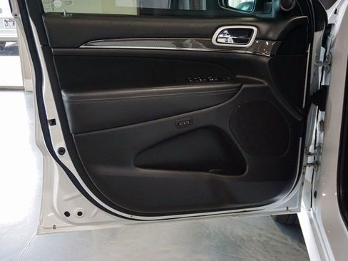 Used 2018 Jeep Grand Cherokee Trackhawk w/ Trailer Tow Group IV image 17
