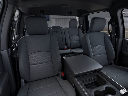 New 2026 RAM 2500 Big Horn AWD/4WD image 16