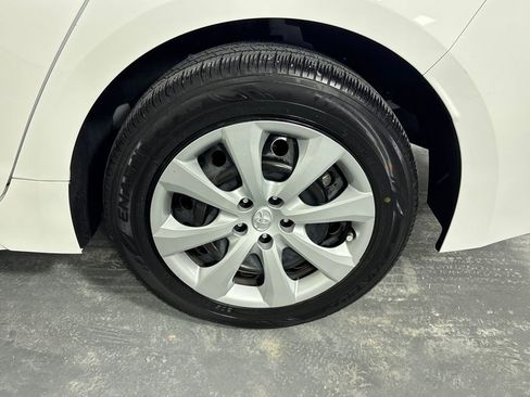 Certified 2023 Toyota Corolla LE FWD image 32