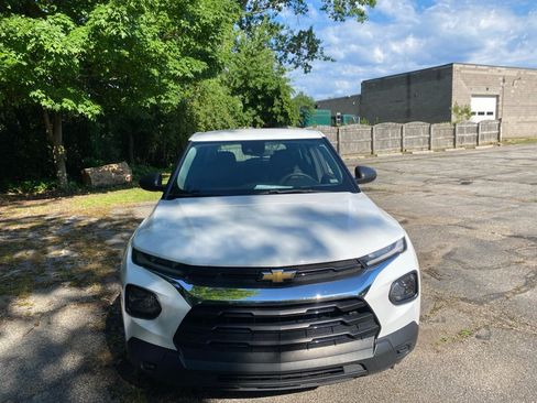 Used 2022 Chevrolet TrailBlazer LS FWD image 8
