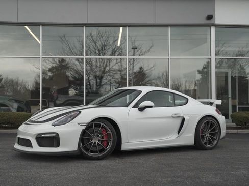 Used 2016 Porsche Cayman GT4 RWD image 2