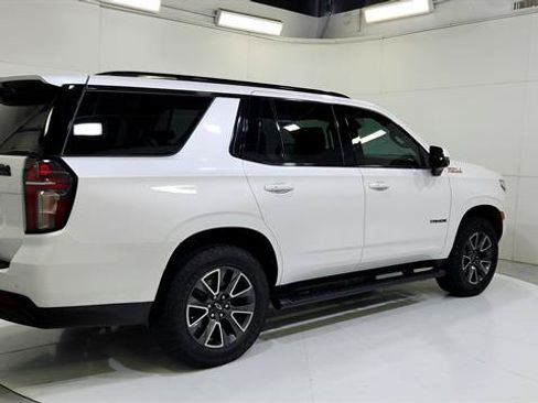 Used 2024 Chevrolet Tahoe Z71 w/ Luxury Package AWD/4WD image 8