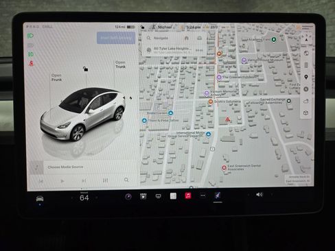 Used 2024 Tesla Model Y Long Range AWD/4WD image 25