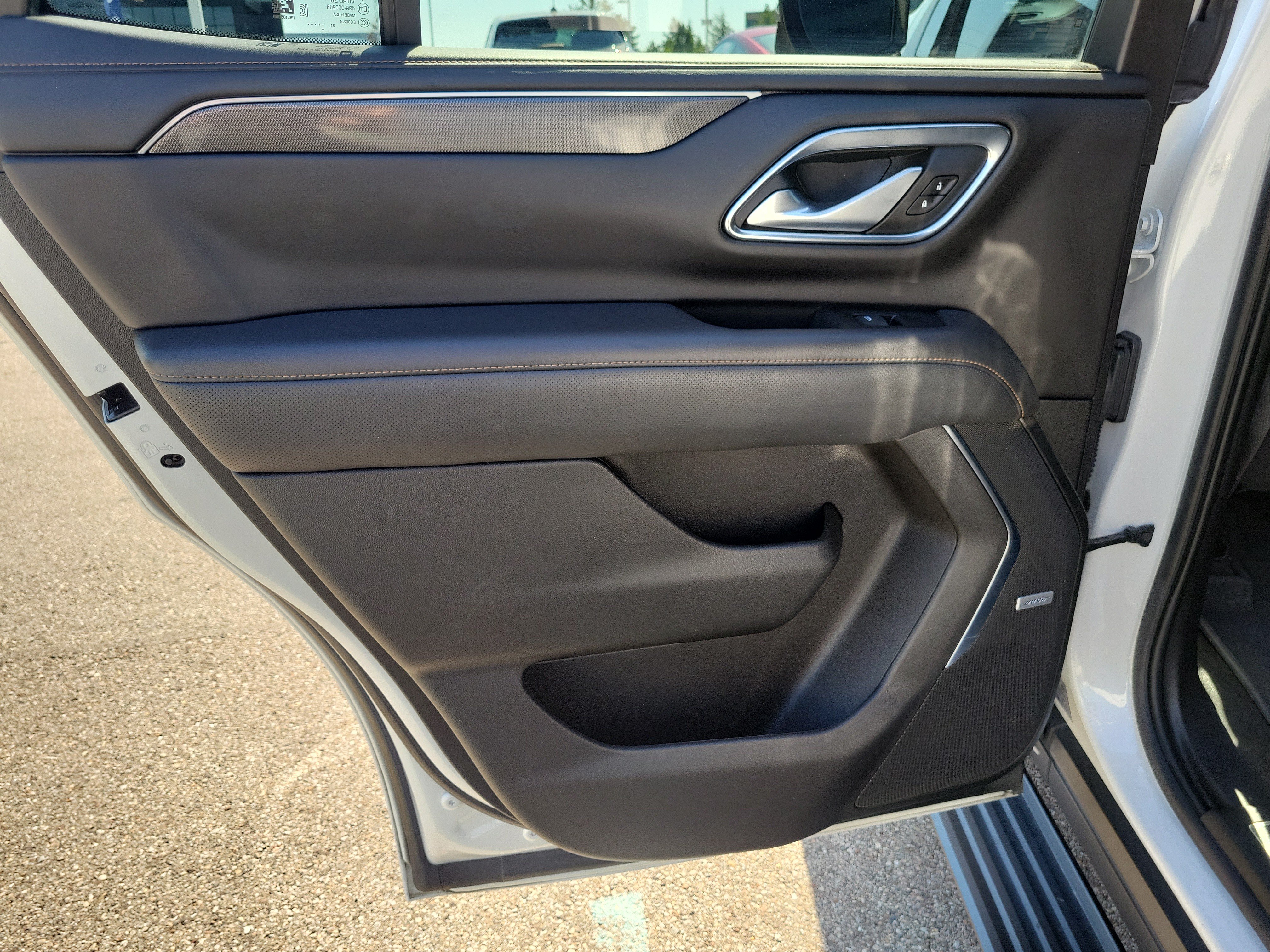 Used 2022 GMC Yukon AT4 w/ AT4 Premium Package AWD/4WD image 14