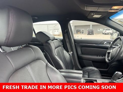 Used 2011 Lincoln MKS image 5