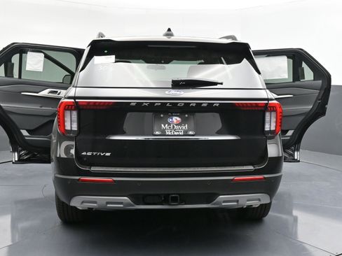 New 2025 Ford Explorer Active w/ Active Comfort Package image 29