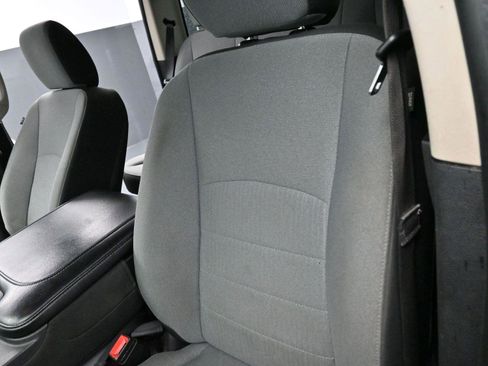 Used 2021 RAM 1500 Classic SLT image 12