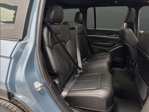 New 2026 Jeep Grand Cherokee Limited image 32