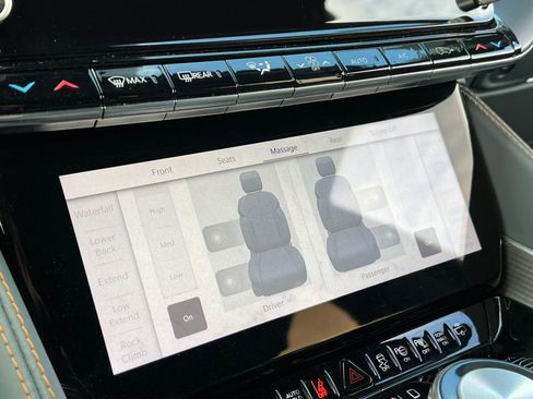 Used 2023 Jeep Grand Wagoneer Series III w/ Rear Seat Video Group 1 image 28